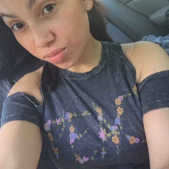 Shirt - Picture 2 of 2