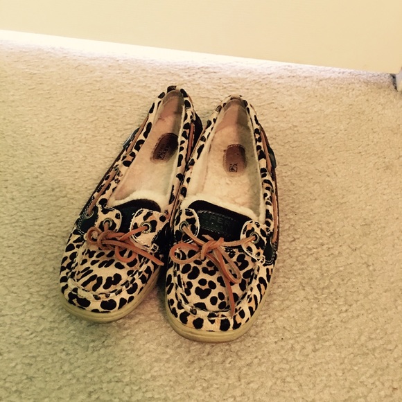 Sperry Topsider Cheetah slip on size 7
