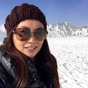 Meet your Posher, Stella