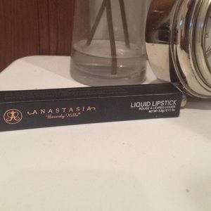 Anastasia Liquid Lipstick in Pure Hollywood