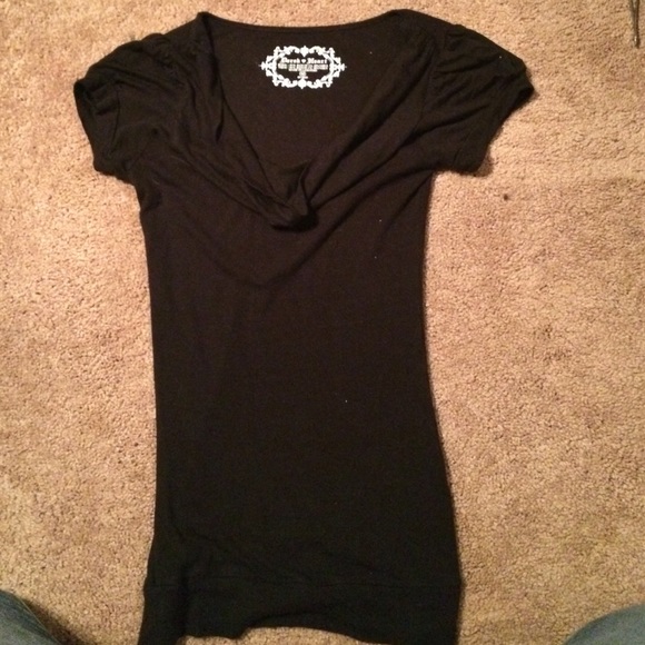 Black t shirt