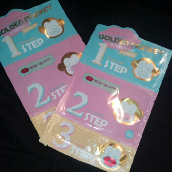 2x Holika Holika Glamour Lip Kits + FREE gift