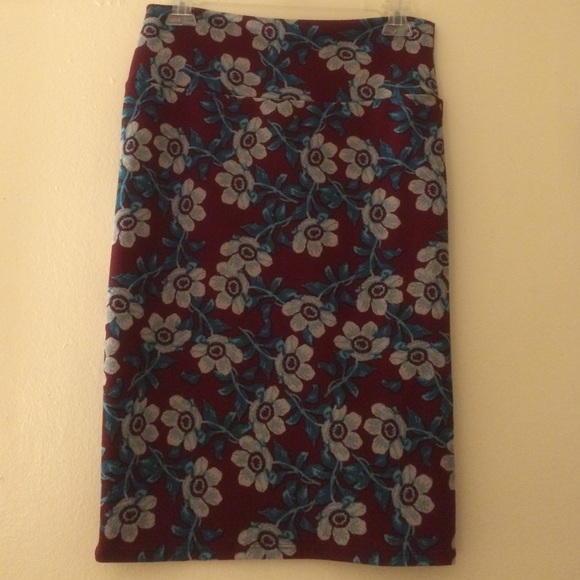 Lularoe floral Cassie spandex pencil skirt