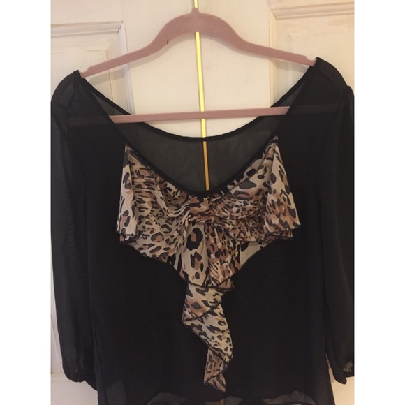 Black and cheetah bow top