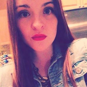 Meet your Posher, Alexandra