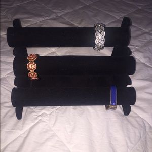 Accessory bracelet holder