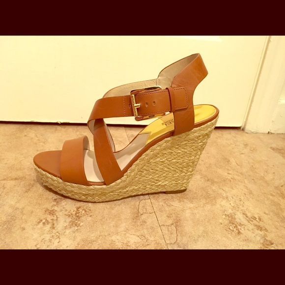 Michael Kors tan wedges