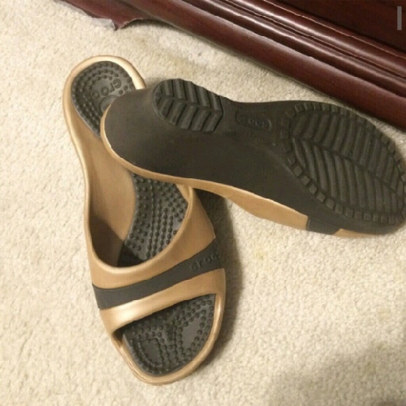 Croc heels