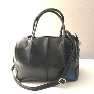 Black leather Doctor-style bag