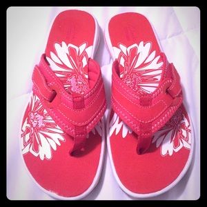 Clarks Flip Flops