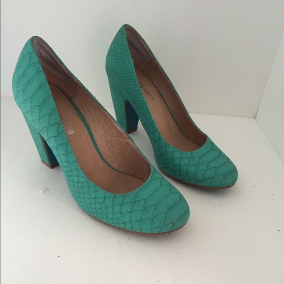 Turquoise reptile look heels