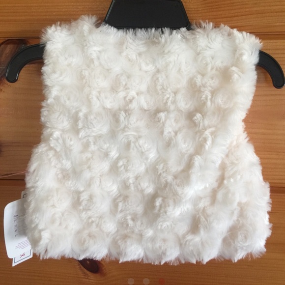 NWT Pretty Elegant Kids R Us Fur Vest 3T - Picture 3 of 3