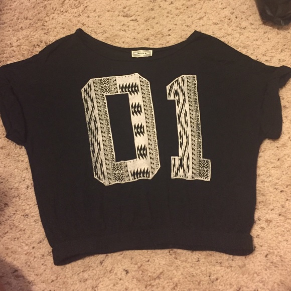 Kirra crop top w/ elastic band @ the waist