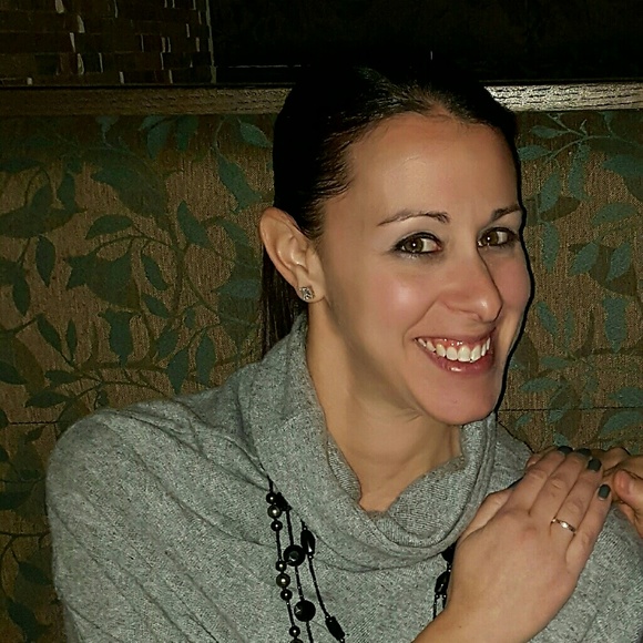 Meet your Posher, Michelle - Picture 1 of 1