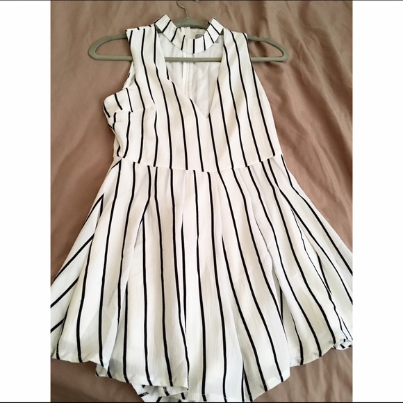 ❌SOLD❌S16 LF Striped Romper - Picture 4 of 4