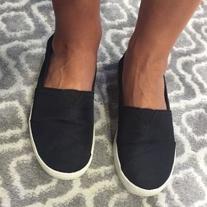 Toms slip ons