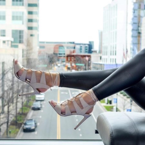 SOLD🎈🎈Steve Madden heels sandals