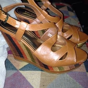 Bamboo tan shoes size 7
