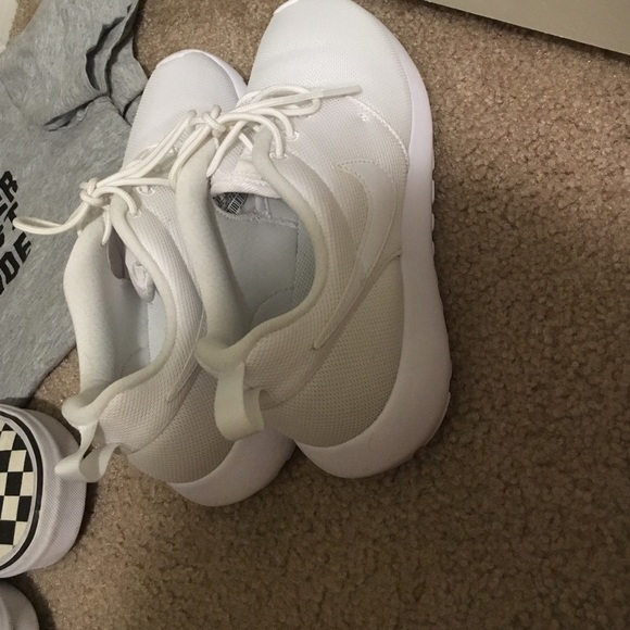 Nikes - Picture 2 of 3