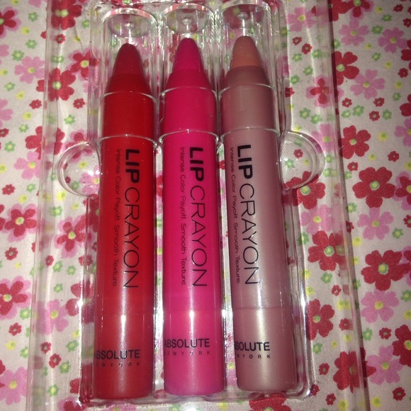 3 lip crayons💋