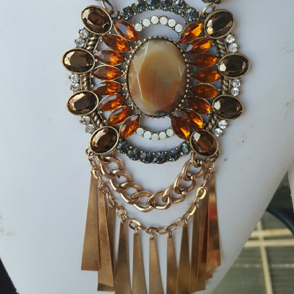Gorgeous Authentic Stone Necklace Set