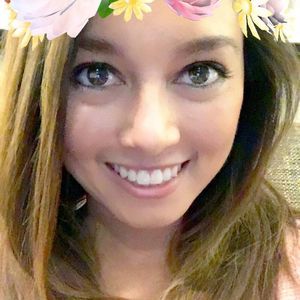 Meet your Posher, Corie