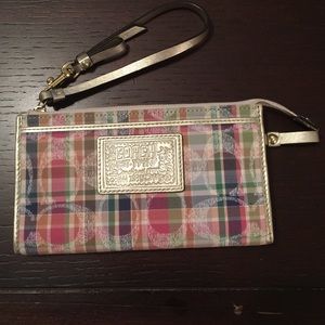 Coach wristlets wallet