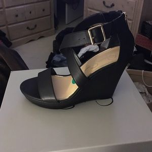 Black Wedges