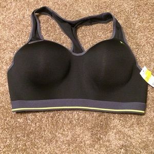 Fandom sportsbra