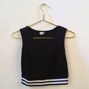 Sporty black crop top tank