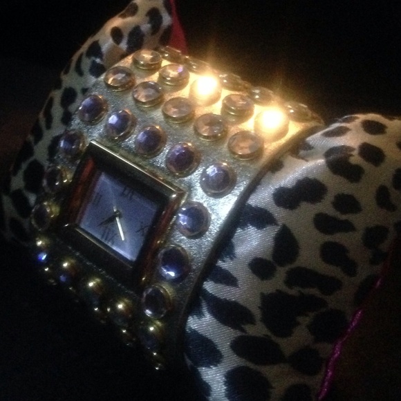 BETSEY JOHNSON ultra glam rock rave watch - Picture 2 of 4