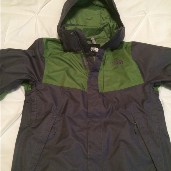 Nearly New Men's North Face Jacket