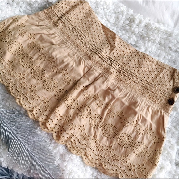 American Eagle Beautiful Skirt - Picture 2 of 4