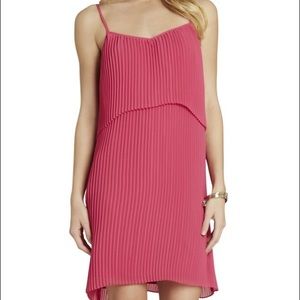 Woven cocktail dress pleated flounce dress.