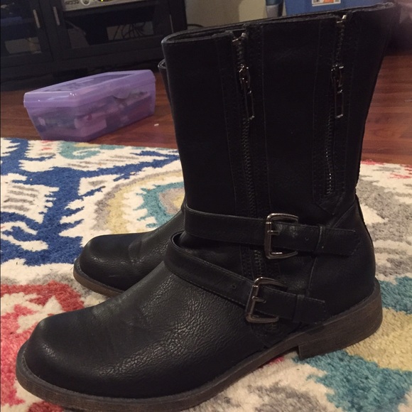 Black boots