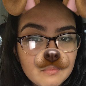 Meet your Posher, Yisel