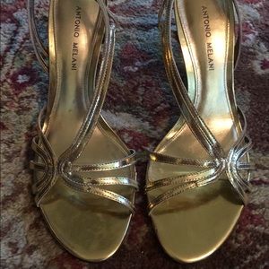 Price Reduction‼️Gold Antonio Melani Heels