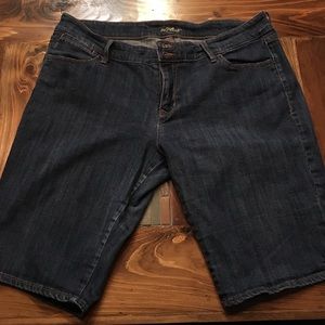 Old Navy Flirt Bermuda Jean Shorts Size 16