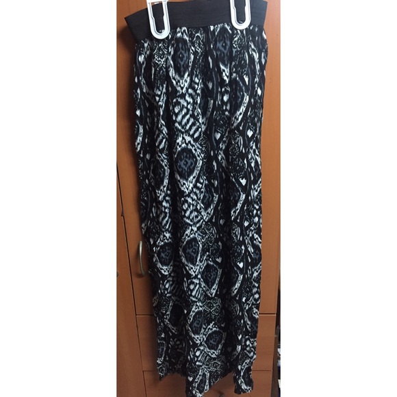 Black and white tribal print maxi skirt