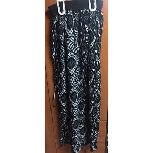 Black and white tribal print maxi skirt