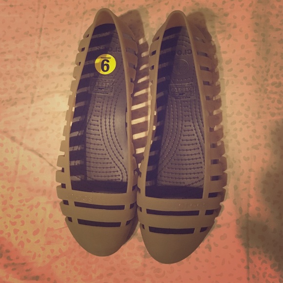 Crocs Flats - Size 9