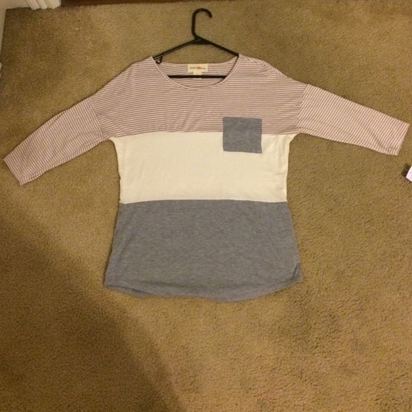 A very cute wishful park shirt. ( oversized )