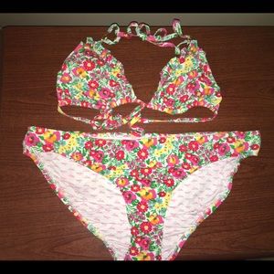 Lilly Pulitzer swim suit large top with xl bottom