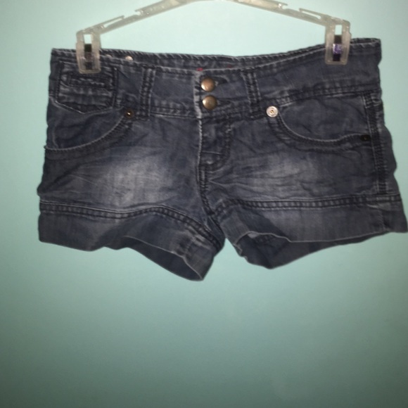 Freestyle jean shorts - Picture 1 of 2