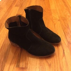 Urban outfitters black booties