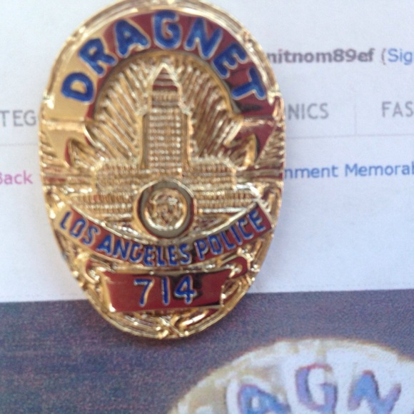 Pin 1987