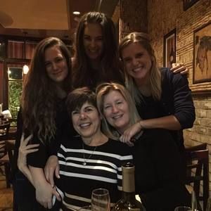 Meet your Posher, Carly