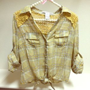 Tie-up country blouse