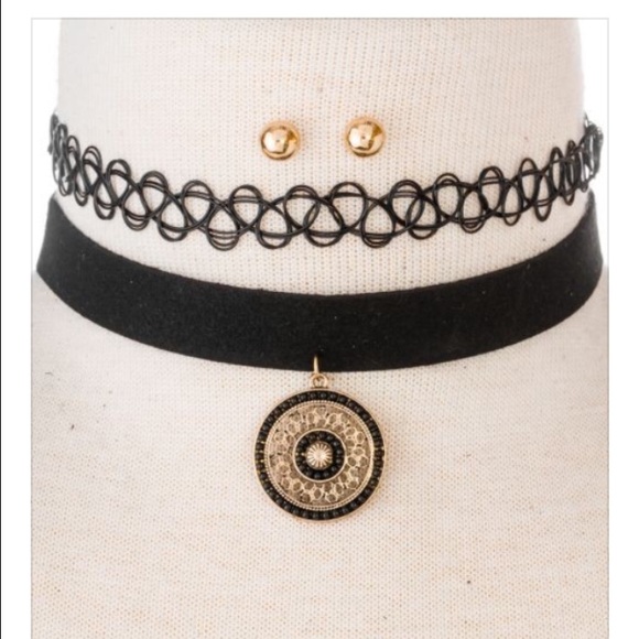Triple threat choker