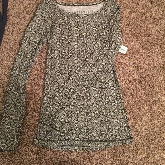 Cute long sleeve form fitting top!